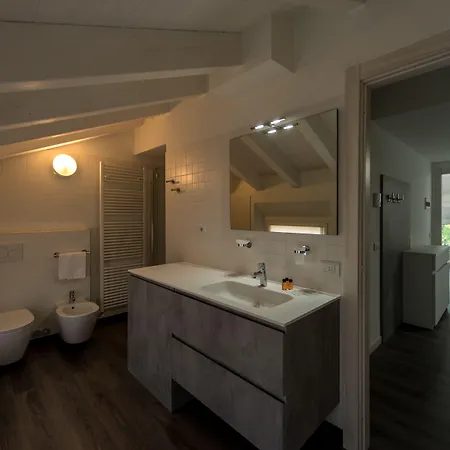 アパート Residenza Cece' レッコ